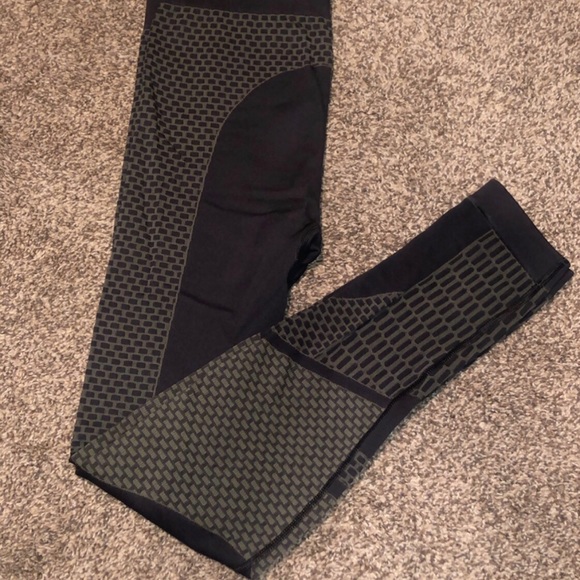 Lululemon leggings - Picture 2 of 2